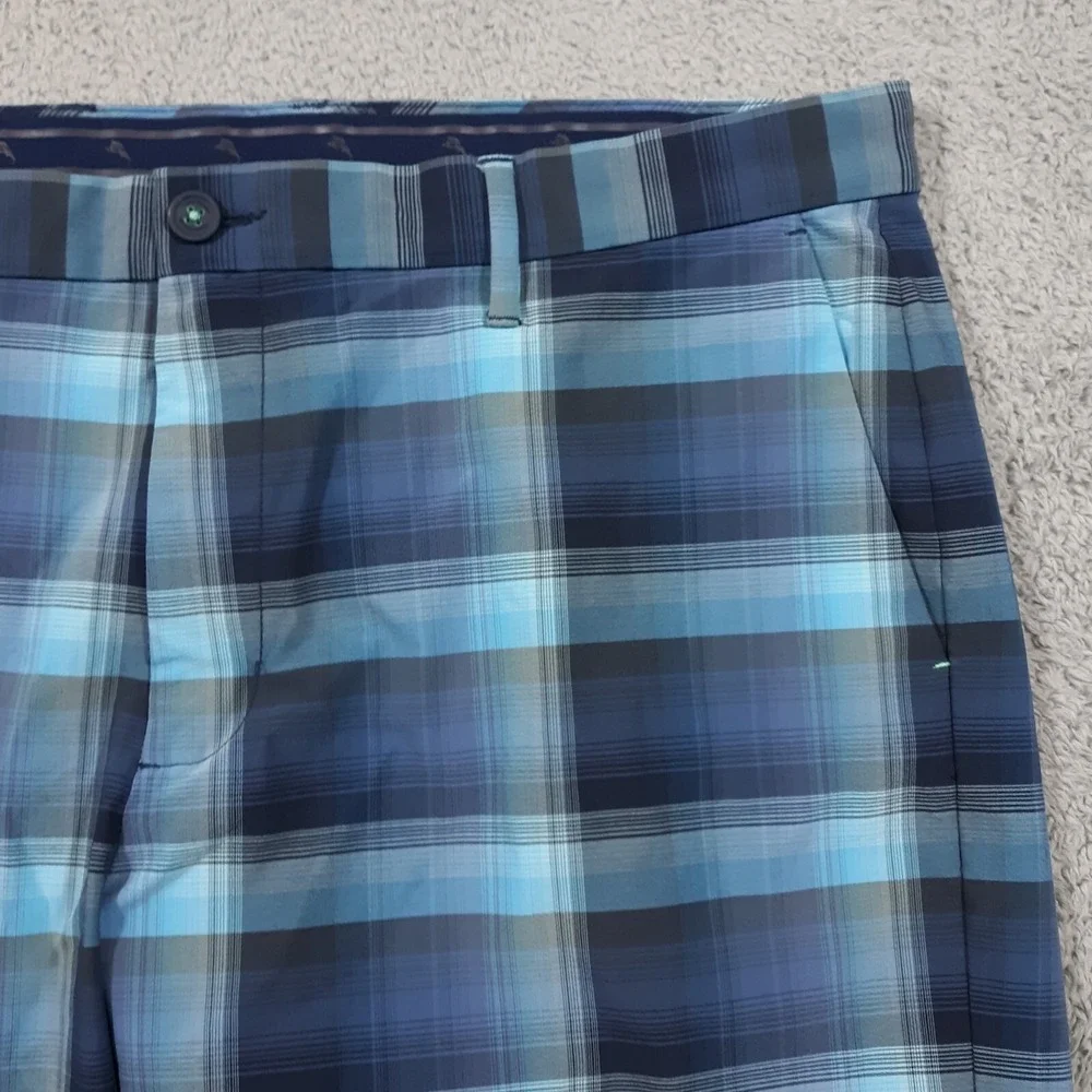 Tommy Bahama Shorts Mens 40 x 9.5 Blue Plaid IslandZone Chino